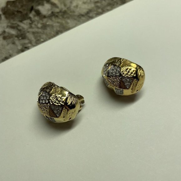 Designer HUTTON WILKINSON Gold Tone Clip on Clip-on Earrings - Picture 1 of 9